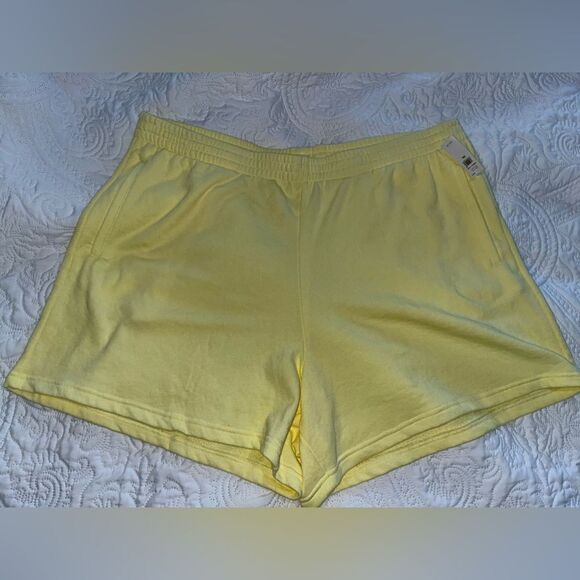 NWT Gap Terry Shorts - Picture 4 of 6